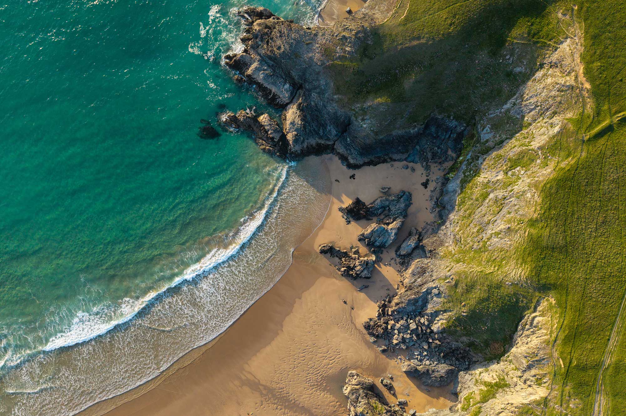 arial view of waves beach